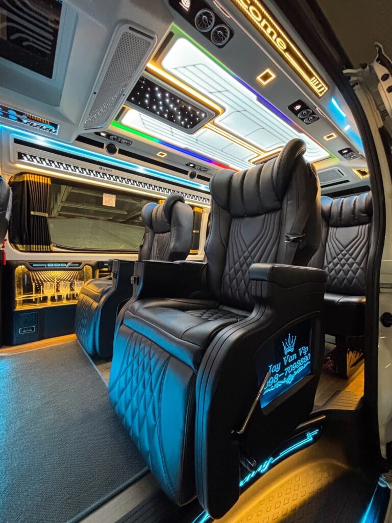 บริการรถตู้ VIP ภูเก็ต รถรับส่งสนามบินและนำเที่ยว - Safe Phuket Travel