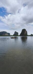บรรยากาศท่าเรือปากเมงโฉมใหม่ แหล่งรวมตัวลงเรือเที่ยวทะเลตรังของกรุ๊ปทัวร์และครอบครัว