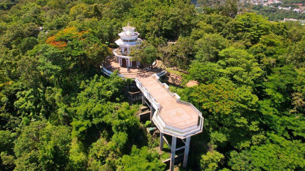 จุดชมวิวเขารัง ชมทัศนียภาพเมืองภูเก็ต 180 องศา ทริปภูเก็ตซิตี้ทัวร์