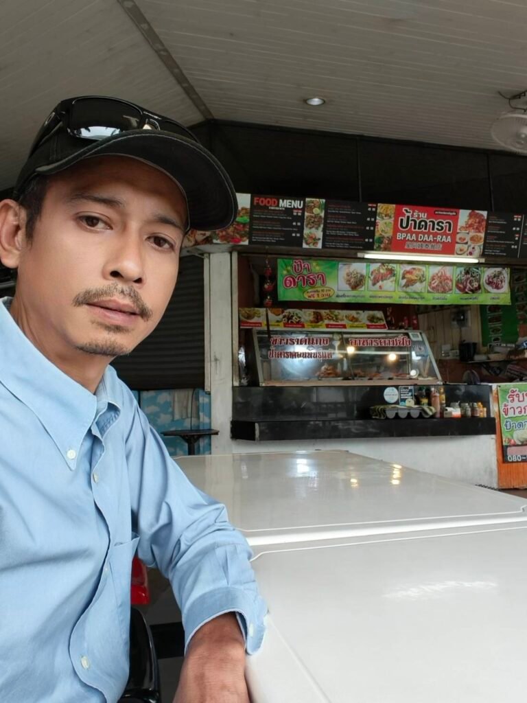 คนขับรถตู้ VIP ภูเก็ต มืออาชีพ สุภาพ ตรงต่อเวลา SafePhuketTravel