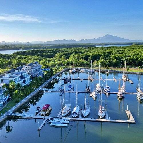 บริการรถตู้ VIP รับ-ส่งท่าเรือ ท่องเที่ยวข้ามเกาะ ภูเก็ต SafePhuketTravel
