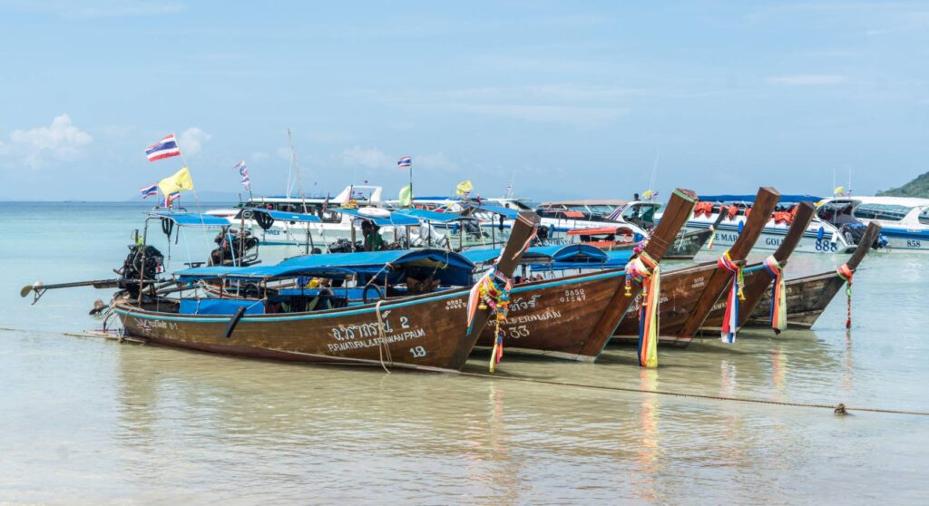 ทิวทัศน์ท่องเที่ยวหมู่เกาะพีพี