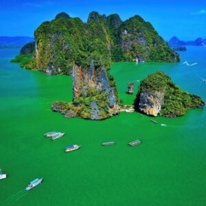 วิวเกาะหินปูนในอ่าวพังงา ภาพประกอบทัวร์เกาะเจมส์บอนด์